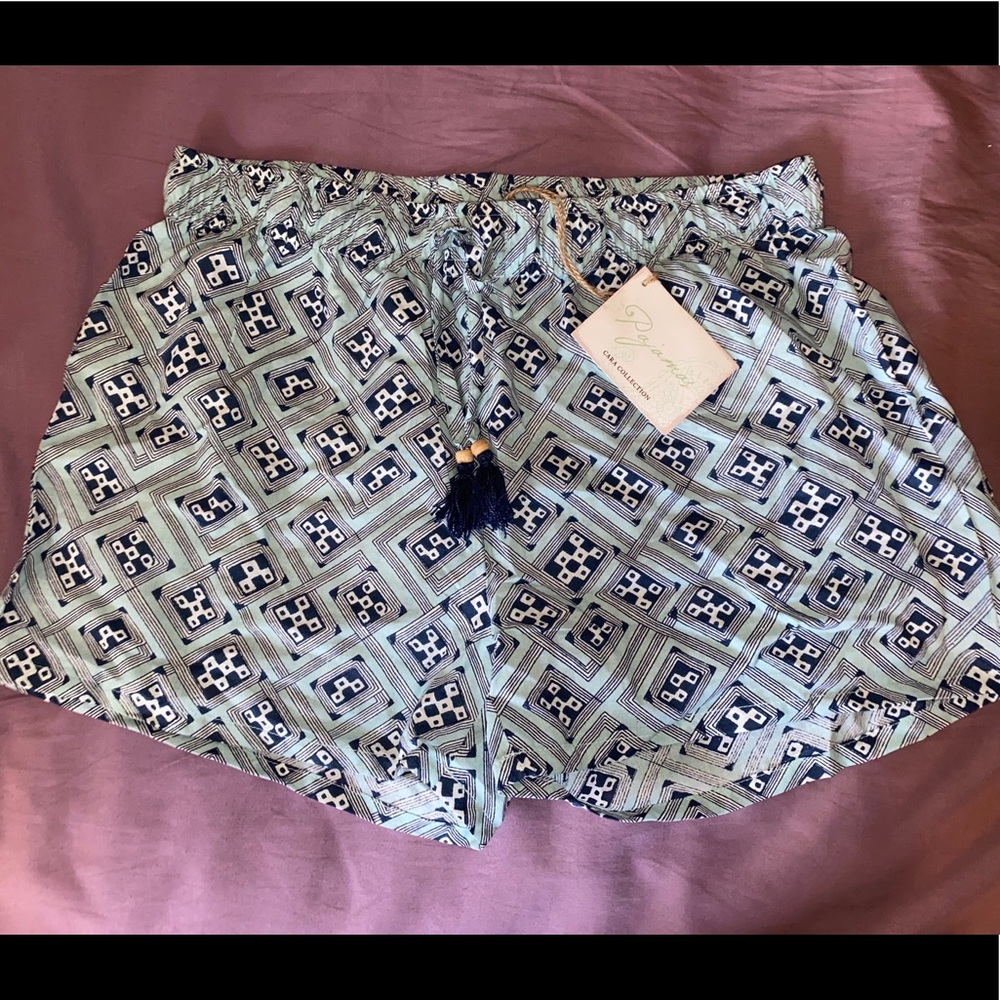 Patterned pajama shorts—NWT!